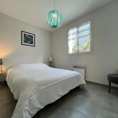 Villa Maison 4 Pièces 6 Couchages Georges D'oléron Sgo000-075 *