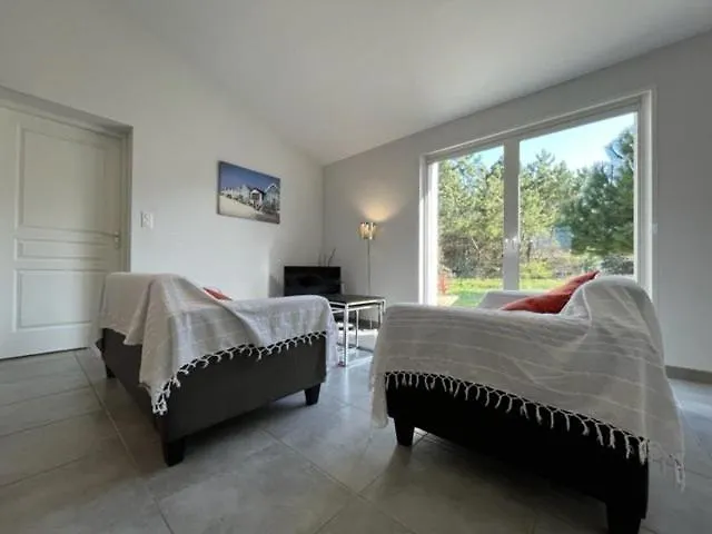 Villa Maison 4 Pièces 6 Couchages Georges D'oléron Sgo000-075 *