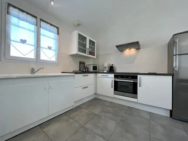 Maison 4 Pièces 6 Couchages Georges D'oléron Sgo000-075 Villa *