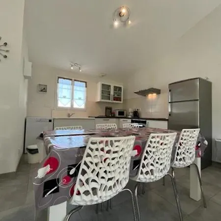 Maison 4 Pieces 6 Couchages Georges D'oleron Sgo000-075 *